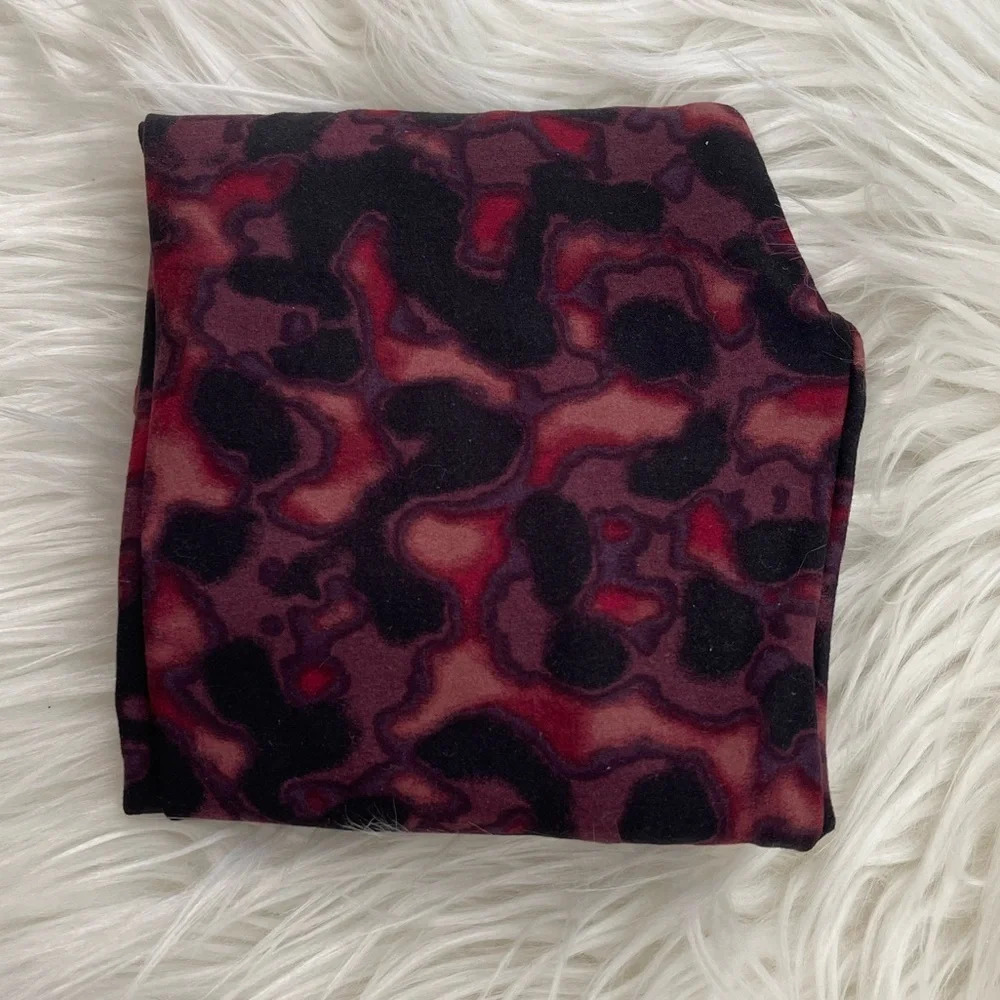 ⭐️ FINAL PRICE ⭐️ New! Girl’s Lularoe purple/pink print leggings S/M